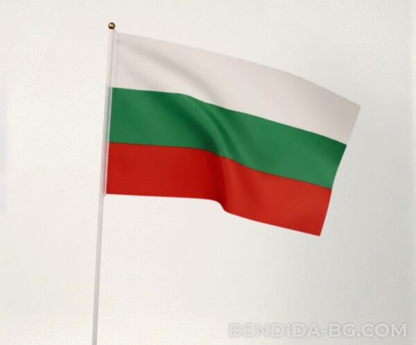 Знаме на България с пластмасова дръжка – 30/45 см.