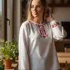 Стилна къса дамска риза с фолклорни мотиви
