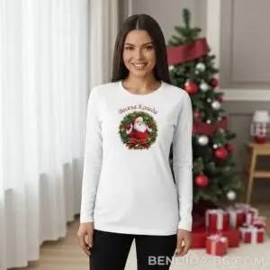 Коледна дамска бяла блуза с Дядо Коледа във венец „Весела Коледа“