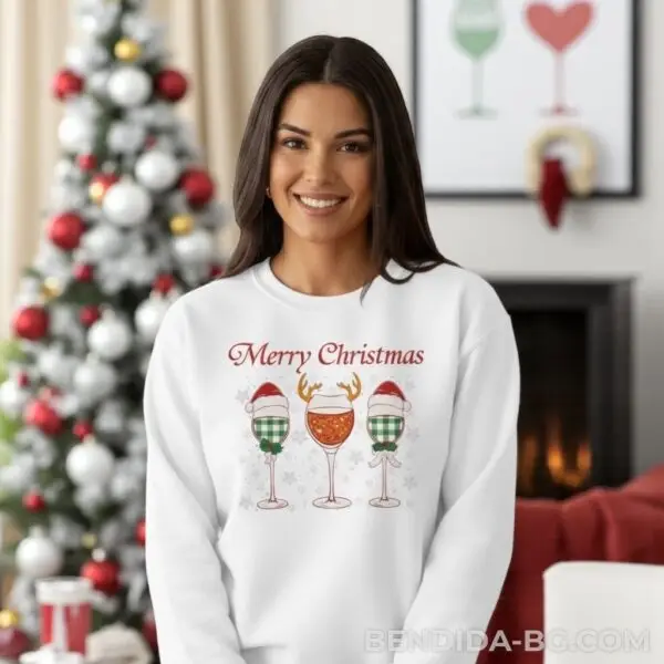 Коледна дамска ватирана бяла блуза с чаши за вино и надпис „Merry Christmas“