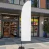 Рекламен плажен флаг тип сърф (крило) с гъвкава пръчка и основа – S 70/200 см.