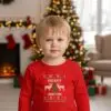 bluza-chervena-momche-scaled-1.jpg Детска коледна червена блуза „Merry Christmas“ с цветна щампа-за момиче и момче